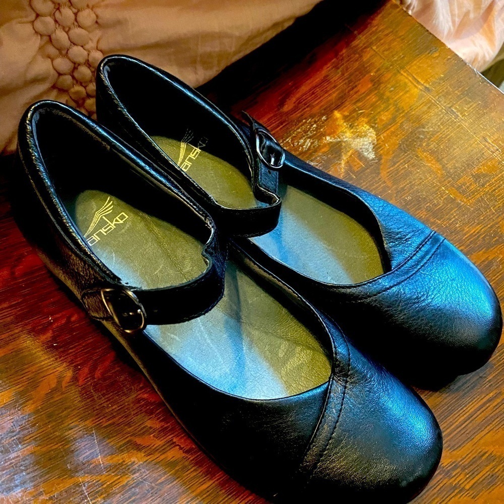 Dansko  Fawna Leather Mary Janes Size 39